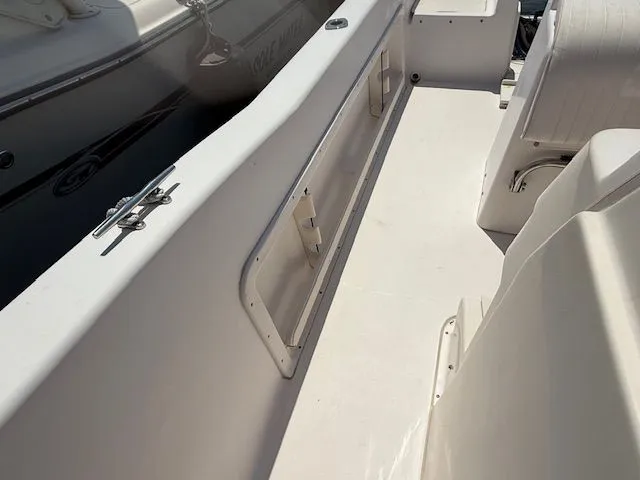 Slide: The Image of Grady-White 209 2001 - 10