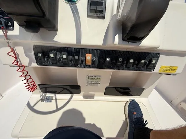 Slide: The Image of Grady-White 209 2001 - 12