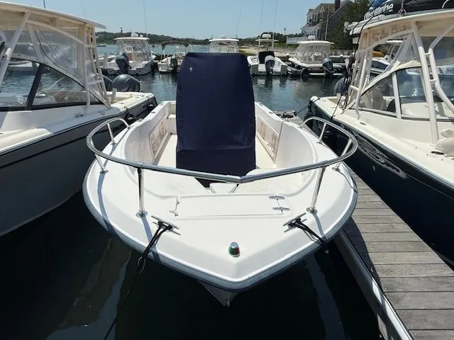 Slide: The Image of Grady-White 209 2001 - 2