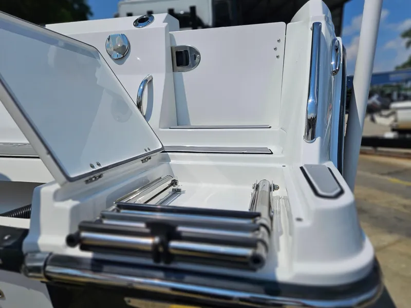Slide: The Image of 2021 Blackfin 252 CC boat ladder and deck detail in bright sunlight. - 8