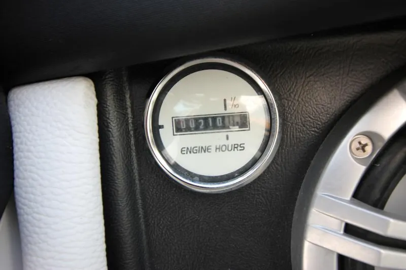 Slide: The Image of 2015 Cruisers Sport Series 238 Bow Rider engine hour meter showing 210.1 hours. - 22