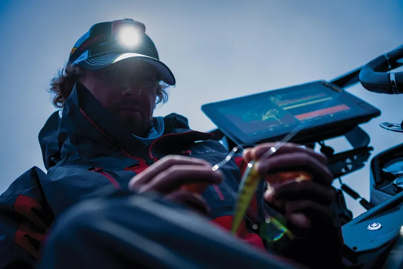 Slide: The Image of Nitro ZV21 Pro 2025 - 70