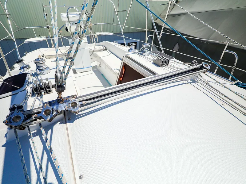 Slide: The Image of 2001 Catalina 36 MkII sailboat deck with rigging and winches. - 8