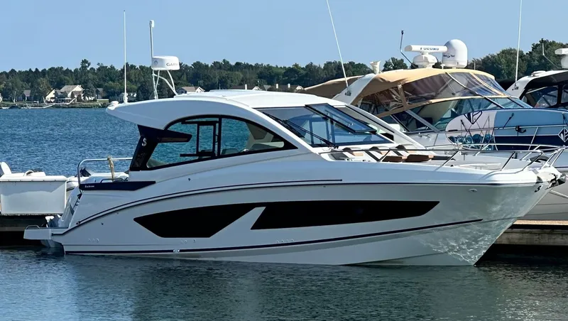 Slide: The Image of Beneteau Gran Turismo 32 2023 - 1