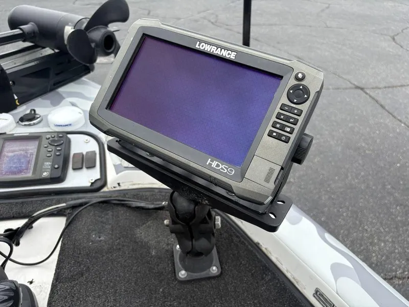 Slide: The Image of Lowrance HDS9 fishfinder on 2008 Skeeter ZX200 boat dashboard. - 9