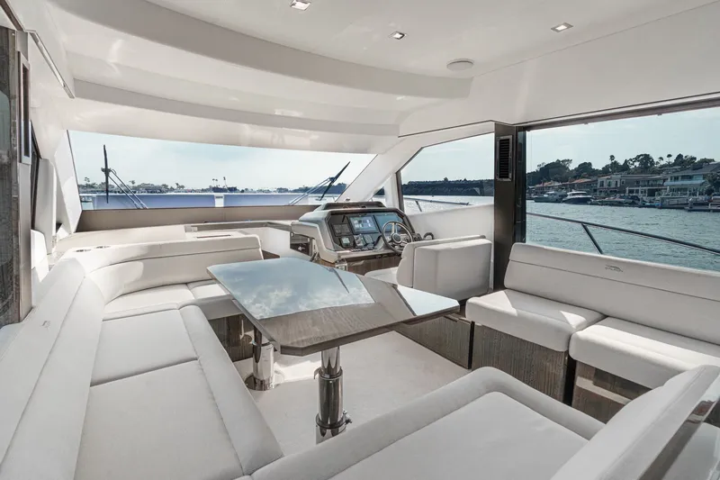 Slide: The Image of Galeon 500 Fly 2024 - 13