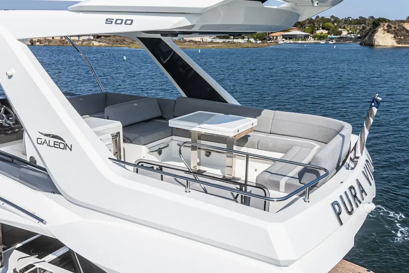 Slide: The Image of Galeon 500 Fly 2024 - 40