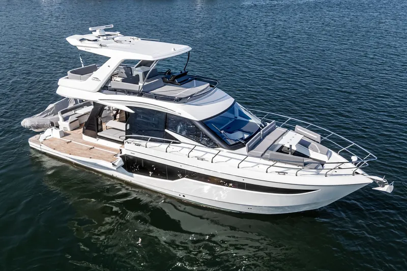 Slide: The Image of Galeon 500 Fly 2024 - 49