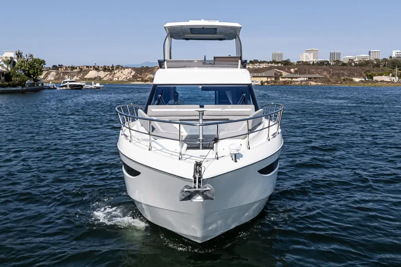 Slide: The Image of Galeon 500 Fly 2024 - 51