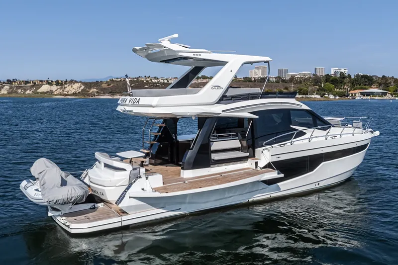 Slide: The Image of Galeon 500 Fly 2024 - 57