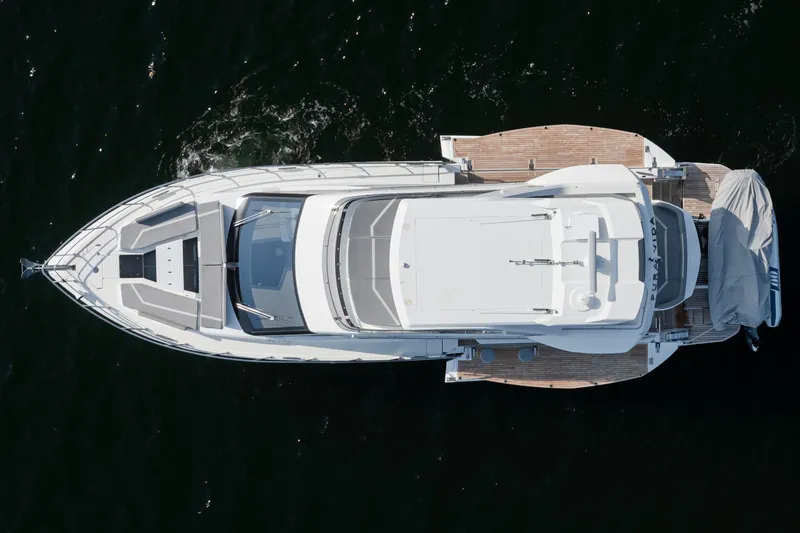 Slide: The Image of Galeon 500 Fly 2024 - 60