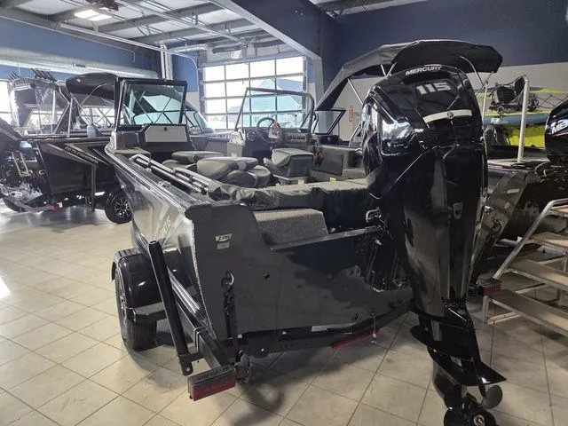 Slide: The Image of Lund 1775 Impact XS Sport 2026 - 2