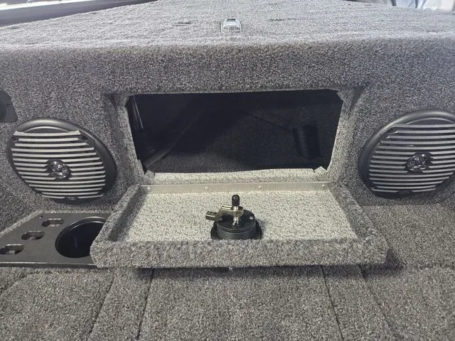 Slide: The Image of Lund 1775 Impact XS Sport 2026 - 21