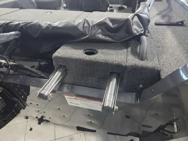 Slide: The Image of Lund 1775 Impact XS Sport 2026 - 3