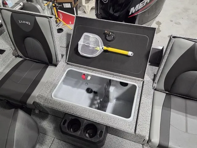 Slide: The Image of Lund 1775 Impact XS Sport 2026 - 12