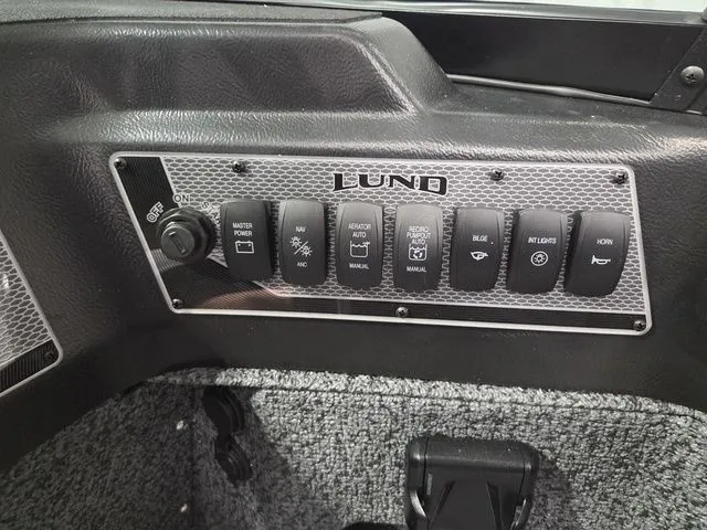 Slide: The Image of Lund 1775 Impact XS Sport 2026 - 20