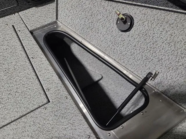 Slide: The Image of Lund 1775 Impact XS Sport 2026 - 26