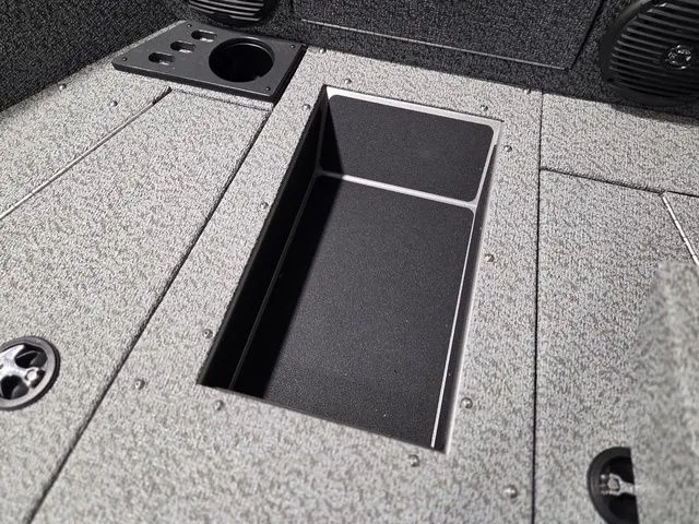 Slide: The Image of Lund 1775 Impact XS Sport 2026 - 27