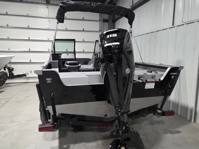 Slide: The Image of Lund 1775 Impact XS Sport 2026 - 4