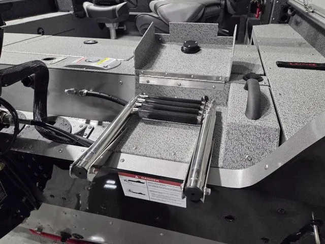 Slide: The Image of Lund 1775 Impact XS Sport 2026 - 6