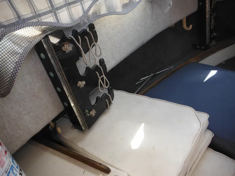 Slide: The Image of Grady-White Offshore 240 1988 - 52