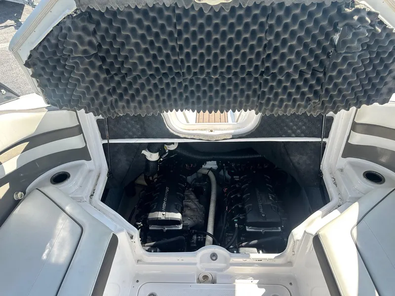 Slide: The Image of Engine compartment of 2016 Yamaha Boats 242 Limited S E-Series with soundproofing. - 16