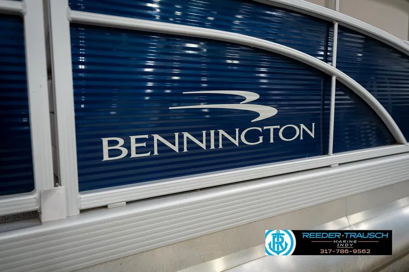 Slide: The Image of 2019 Bennington 18 SLV pontoon boat with Reeder-Trausch Marine logo. - 48