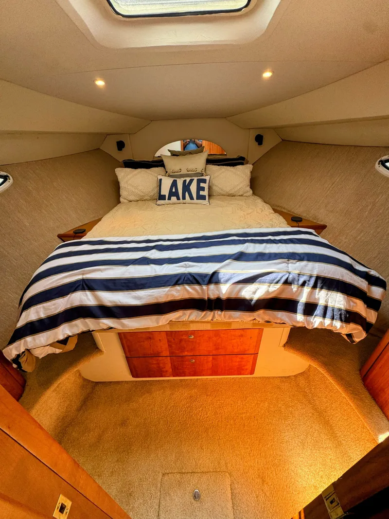 Slide: The Image of Silverton 35 Convertible 2001 - 35