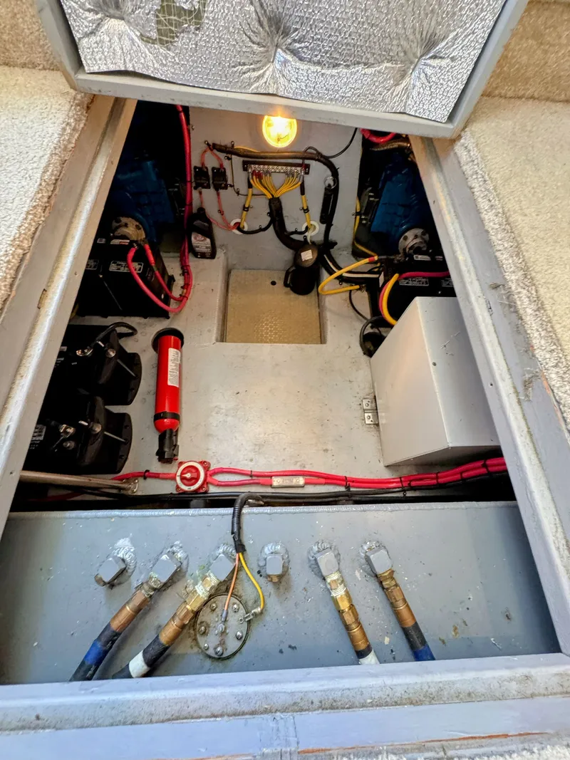 Slide: The Image of Silverton 35 Convertible 2001 - 46