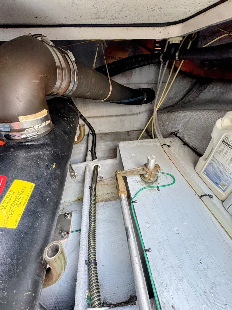 Slide: The Image of Silverton 35 Convertible 2001 - 57