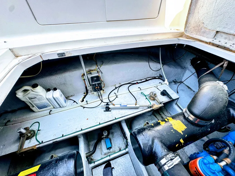 Slide: The Image of Silverton 35 Convertible 2001 - 58