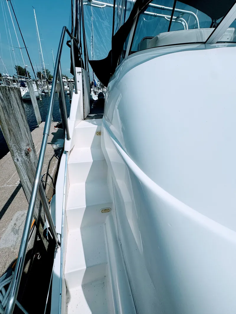 Slide: The Image of Silverton 35 Convertible 2001 - 7