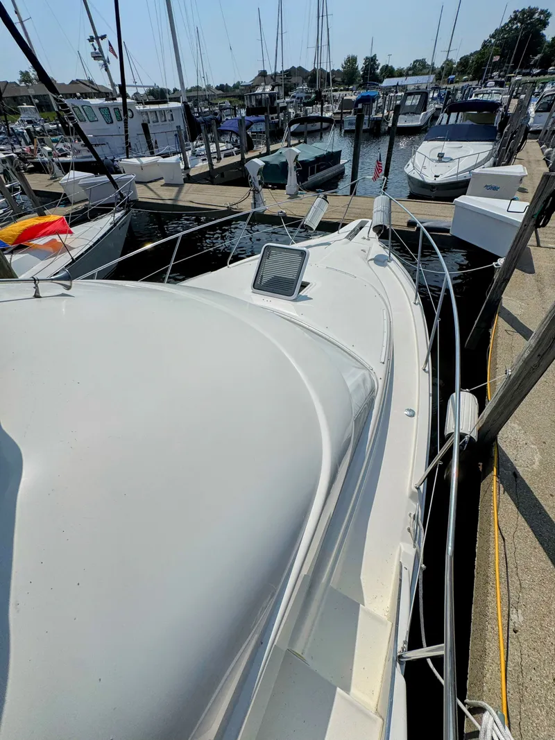 Slide: The Image of Silverton 35 Convertible 2001 - 8