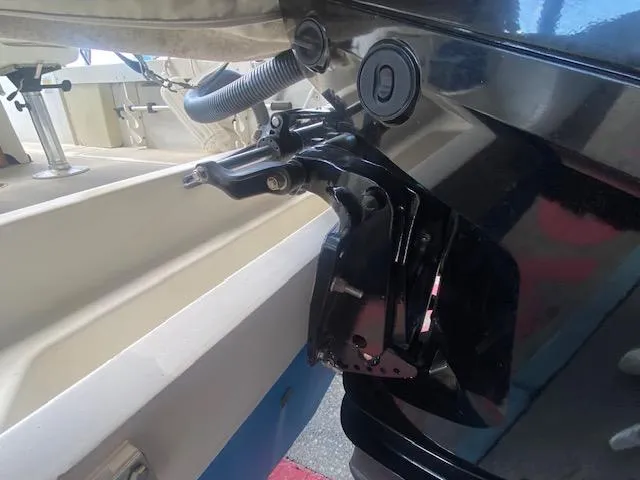 Slide: The Image of 1989 Boston Whaler 20 Outrage boat engine mount detail. - 32