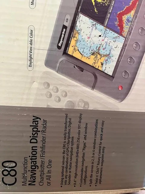 Slide: The Image of Raymarine C80 multifunction navigation display with map, for Boston Whaler 20 Outrage 1989. - 39