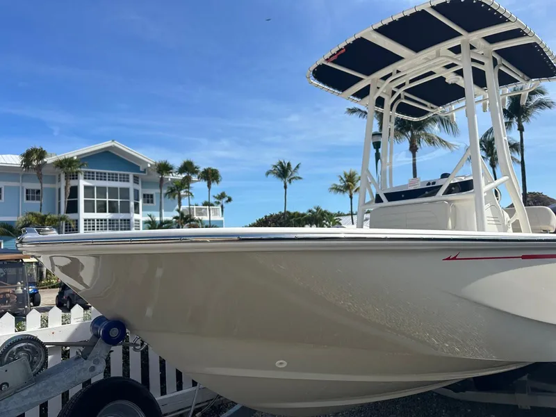 Slide: The Image of Boston Whaler 190 Montauk 2026 - 1