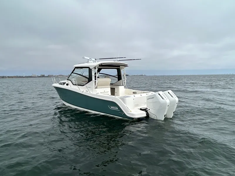 Slide: The Image of Boston Whaler 325 Conquest 2026 - 12