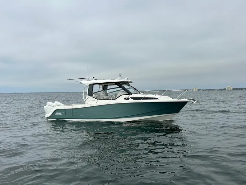 Slide: The Image of Boston Whaler 325 Conquest 2026 - 6
