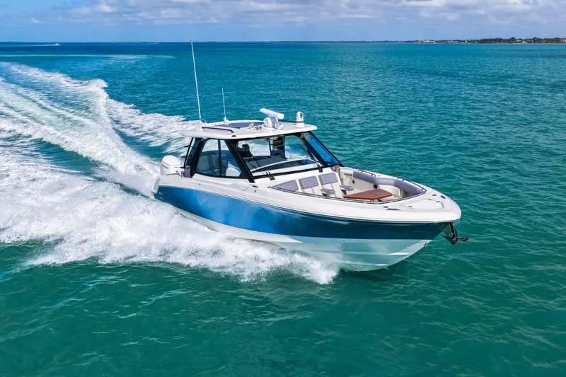 Slide: The Image of Boston Whaler 380 Realm 2026 - 26