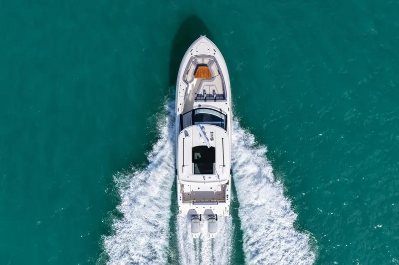 Slide: The Image of Boston Whaler 380 Realm 2026 - 35