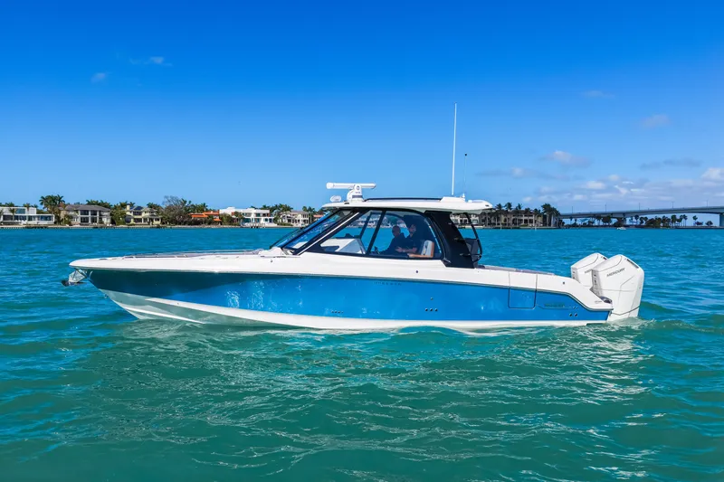 Slide: The Image of Boston Whaler 380 Realm 2026 - 44