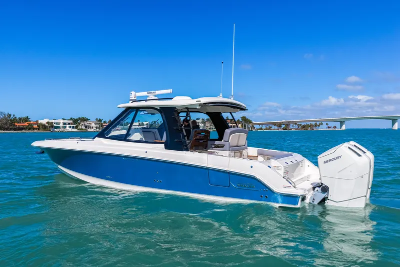 Slide: The Image of Boston Whaler 380 Realm 2026 - 50