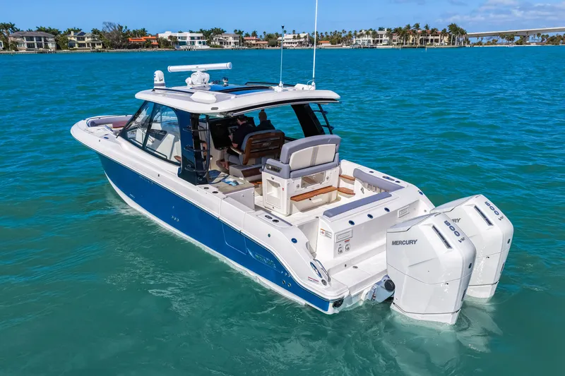 Slide: The Image of Boston Whaler 380 Realm 2026 - 51