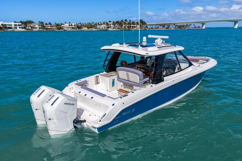 Slide: The Image of Boston Whaler 380 Realm 2026 - 56