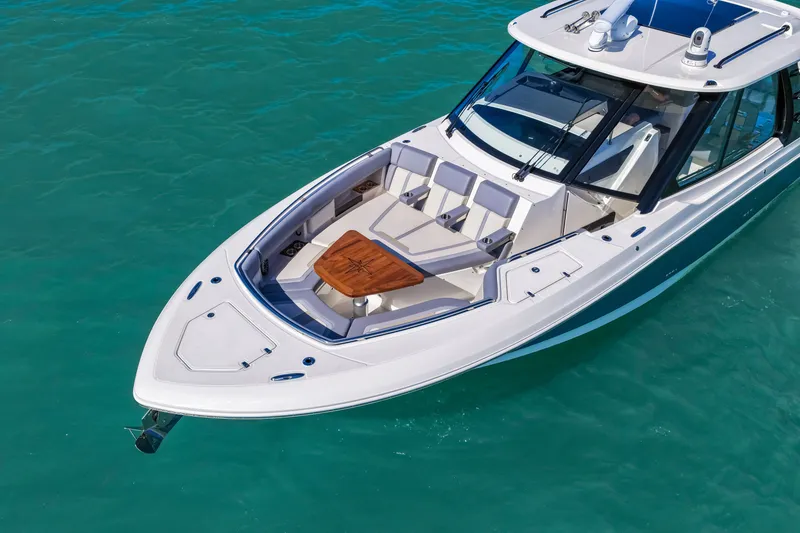 Slide: The Image of Boston Whaler 380 Realm 2026 - 61