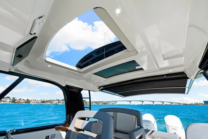 Slide: The Image of Boston Whaler 380 Realm 2026 - 74