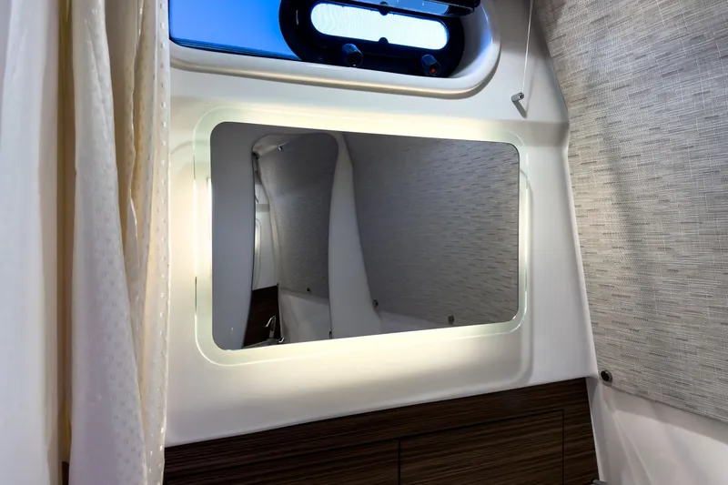 Slide: The Image of Boston Whaler 420 Outrage 2026 - 27