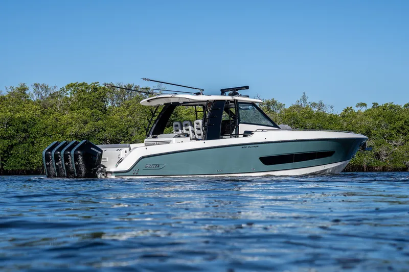 Slide: The Image of Boston Whaler 420 Outrage 2026 - 37
