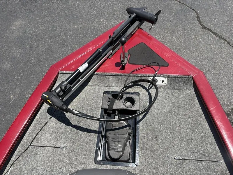 Slide: The Image of 2019 Tracker Pro Team™ 195 TXW boat deck with trolling motor and foot pedal. - 6