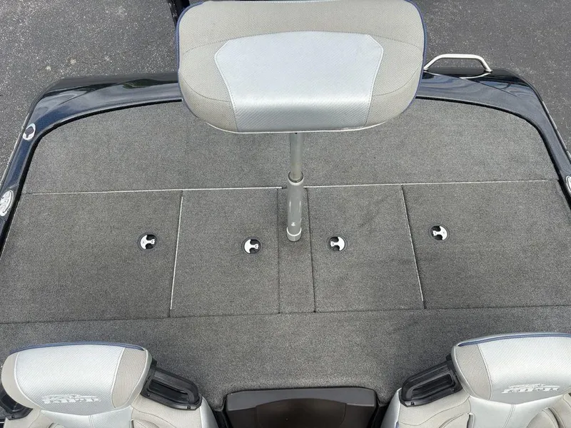 Slide: The Image of 2023 Skeeter ZXR 20 boat deck with seating and storage compartments. - 17